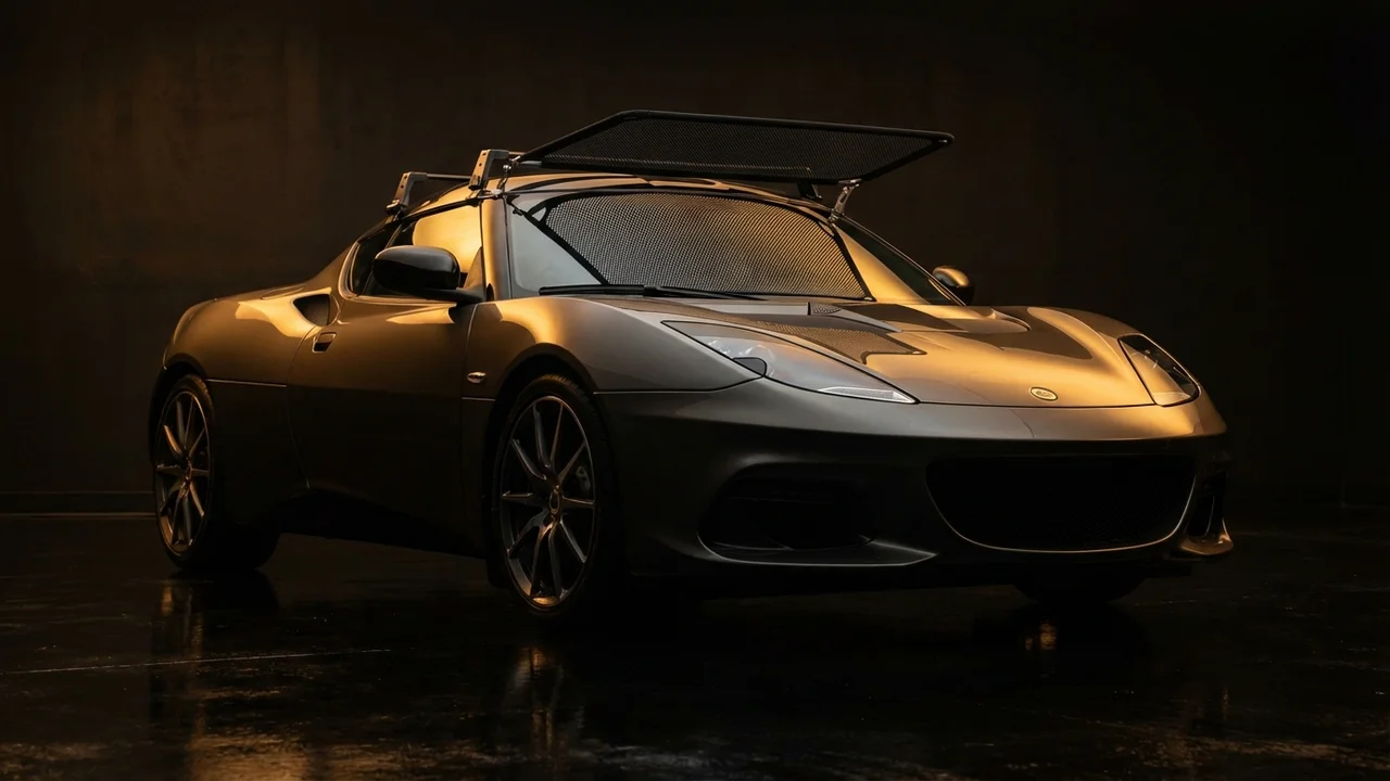 Lotus Evora GT Car Windscreen Sunvisor - 1