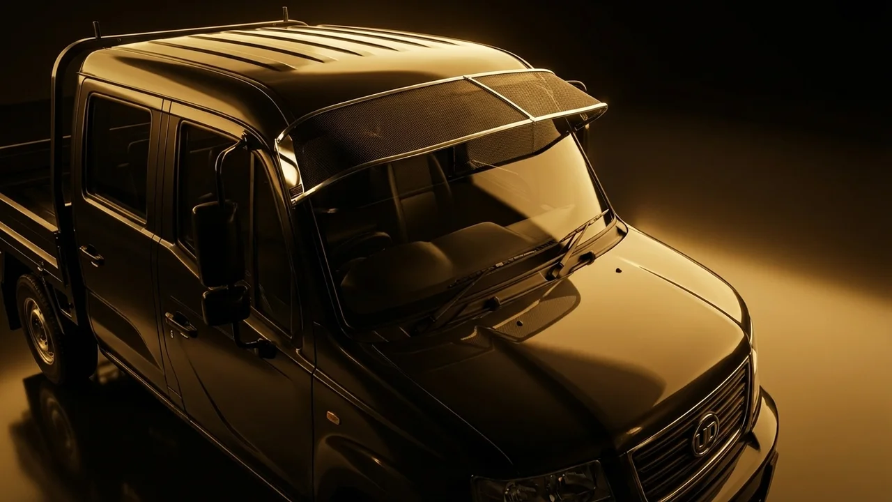 UD 2300DH Car Windscreen Sunvisor - 1