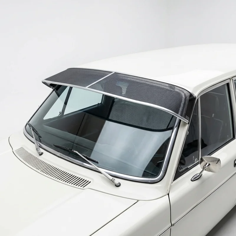 Premium Mesh Windscreen Sunvisor for Volvo 145 (1968 - 1974) - 1